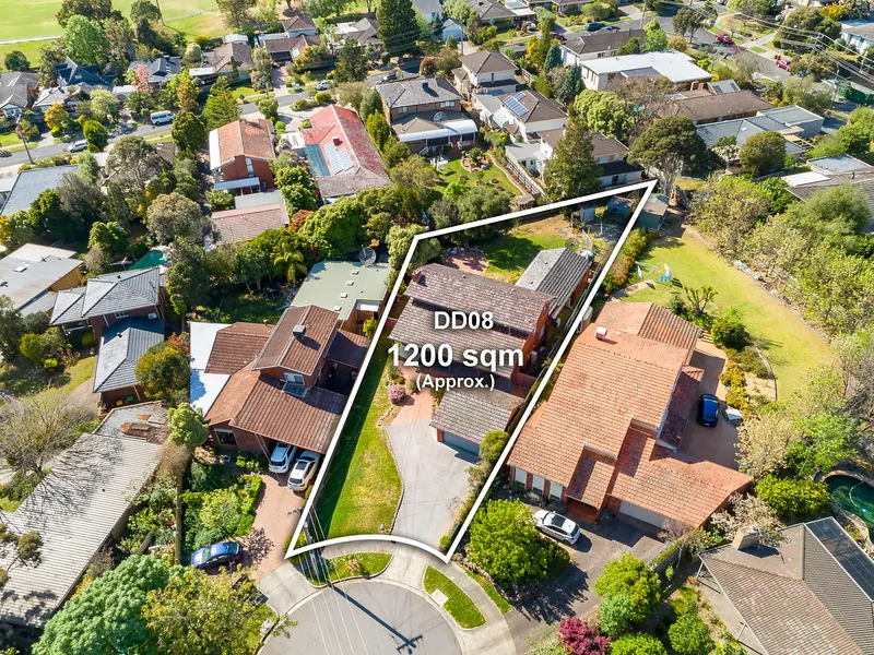 Walk to Westfield and schools, great family home