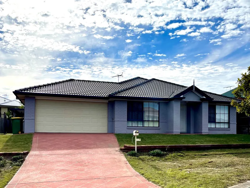 Spacious Family Home with Games Room