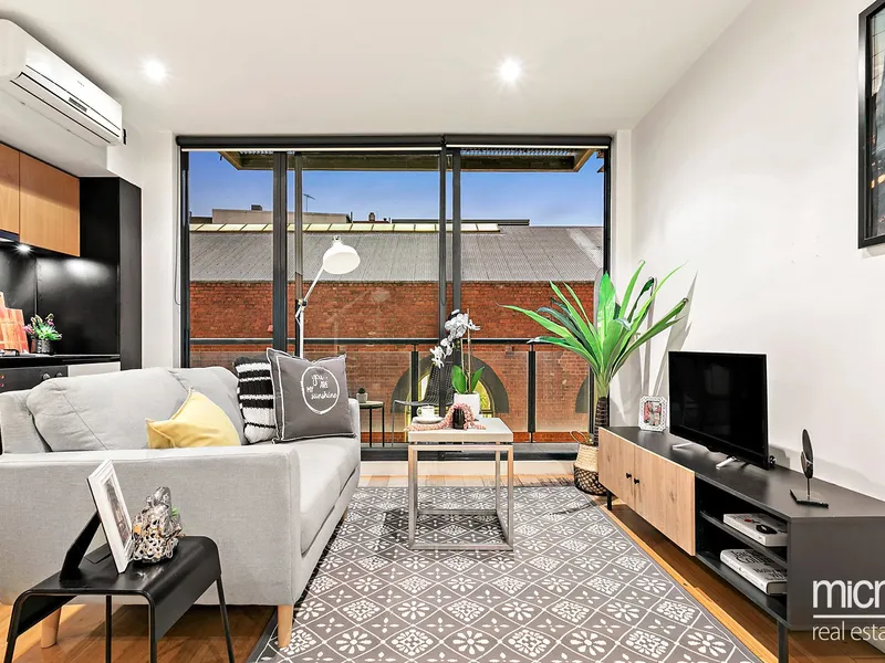 Prime Paris-End Position Reveals Spacious Designer Style