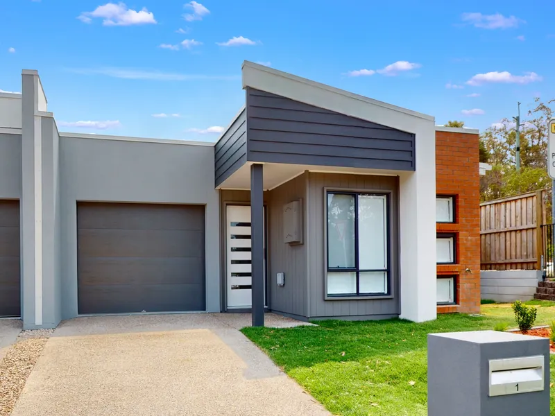 Modern, Brand New Family Home in a Prime Location!