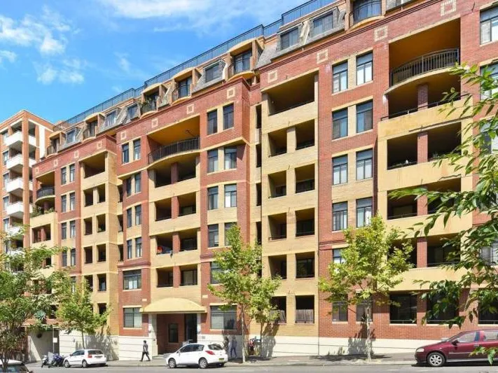 Unfurnished 2 bedroom apartment