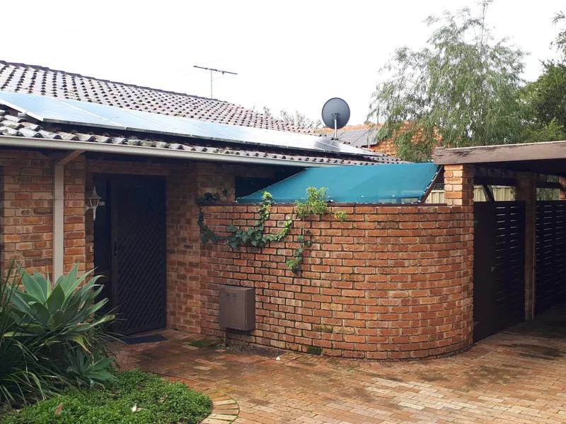 Charming 2-Bedroom Unit in Como