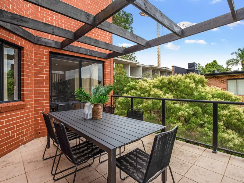 Sensational unit living