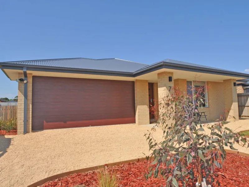 Family-Friendly Gem: 7 Furlong Crescent, Dalyston