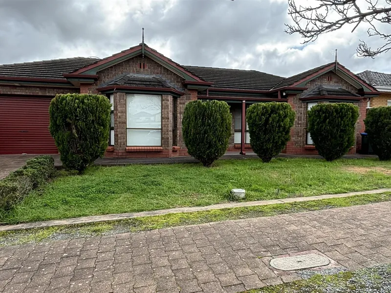 NEAT FAMILY HOME IN GREAT LOCATION
