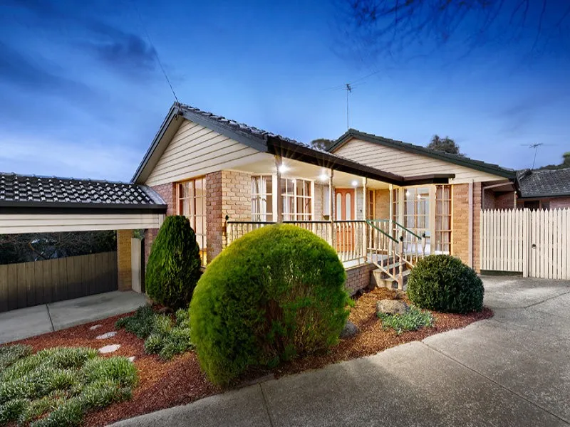 MOVE IN AND ENJOY THE CONVENIENCE