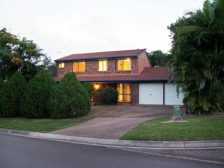 HUGE FAMILY HOME READY TO GO