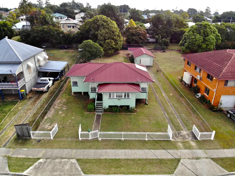 Residential Income On 911m2* With Potential Development