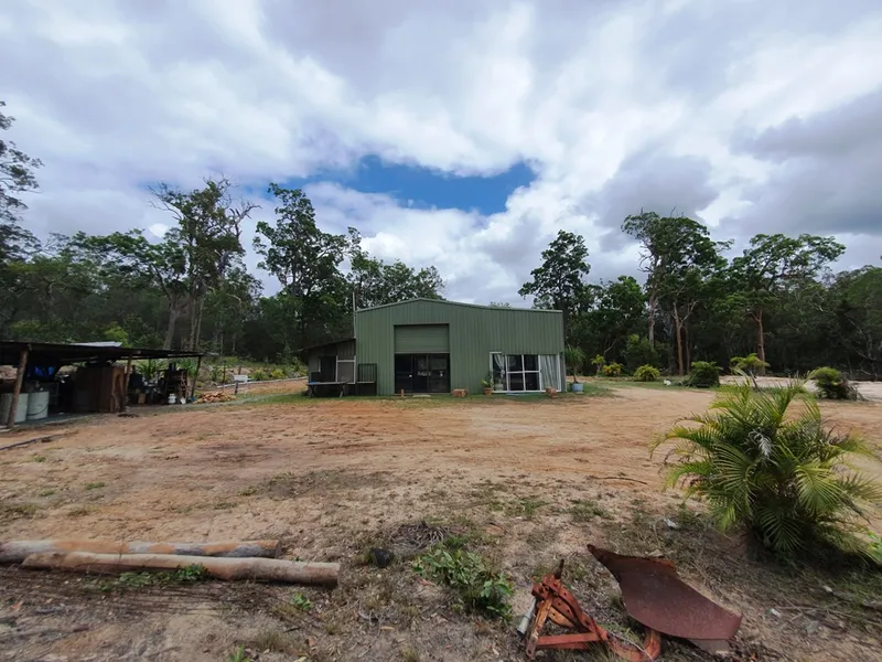 Private Acreage Lifestyle