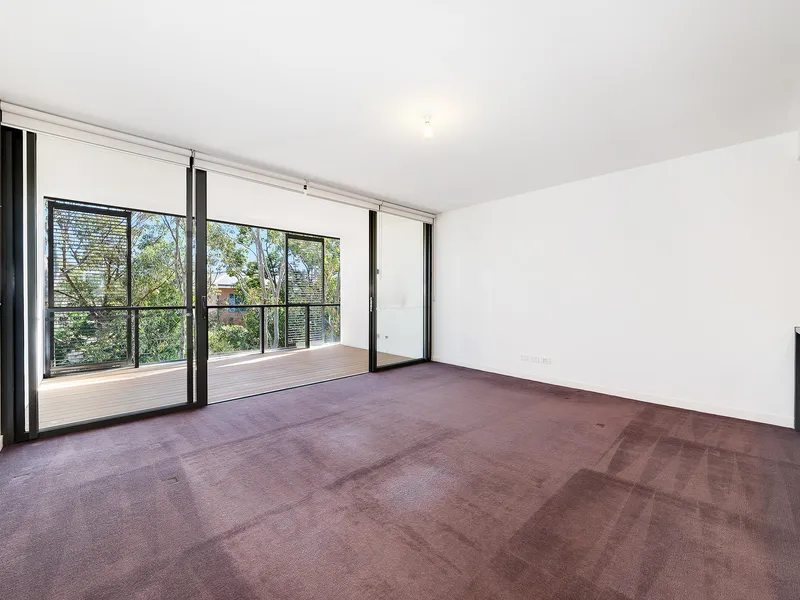 Two Bedroom Apartment With Private Outlook