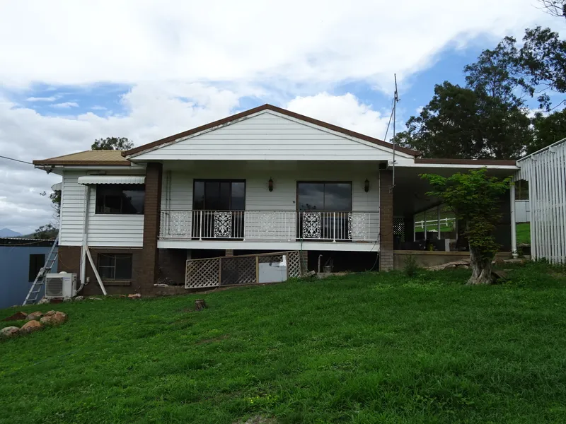 2 family homes on 46 acres