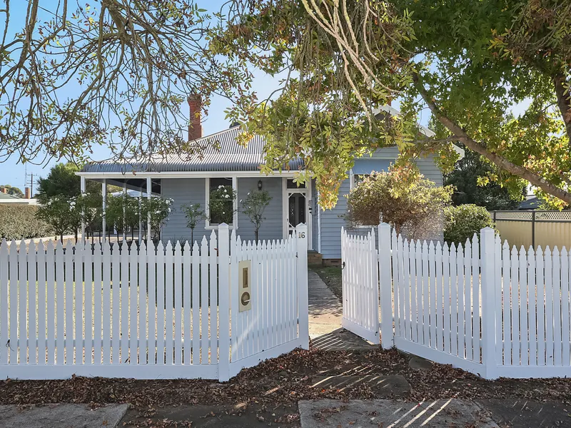 SUPERBLY LOCATED, BEAUTIFULLY PRESENTED