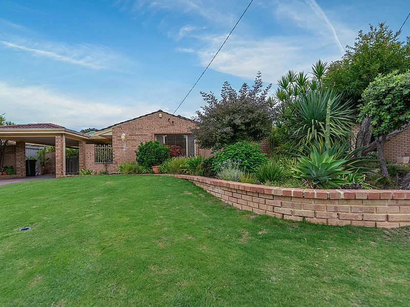 Just Lusted! Immac Easy Care Home in Quiet Location 