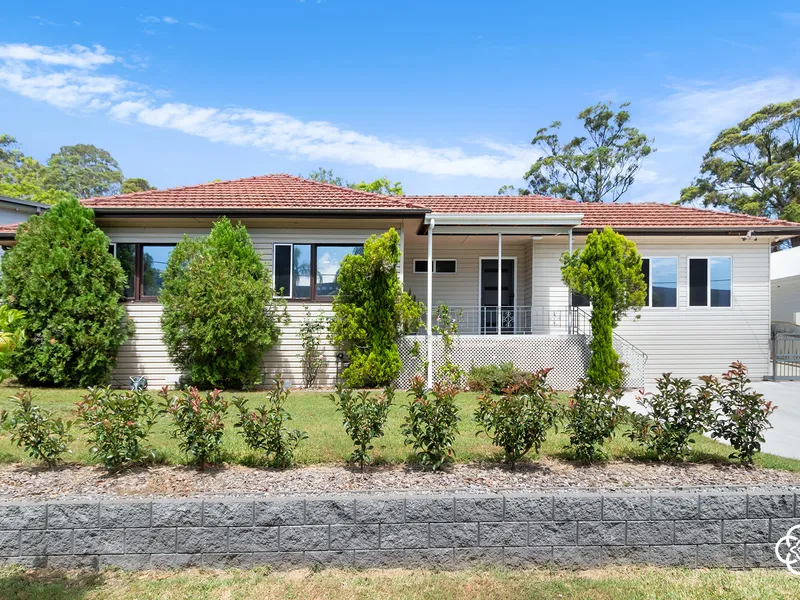 Elegant, Versatile Family Home in Prime Location