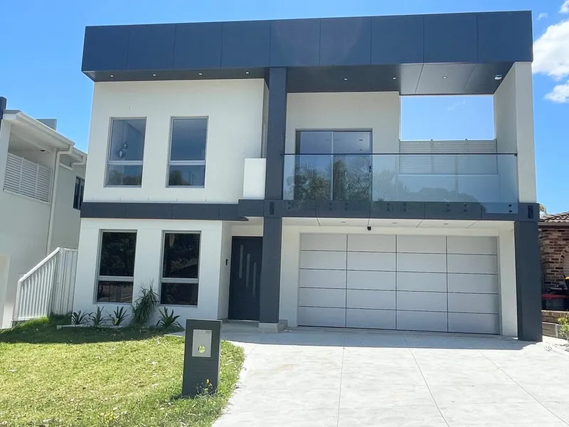 THE PERFECT LUXURY FAMILY HOME!