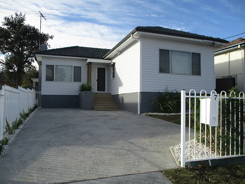 Well Presented 2 Bedroom Home