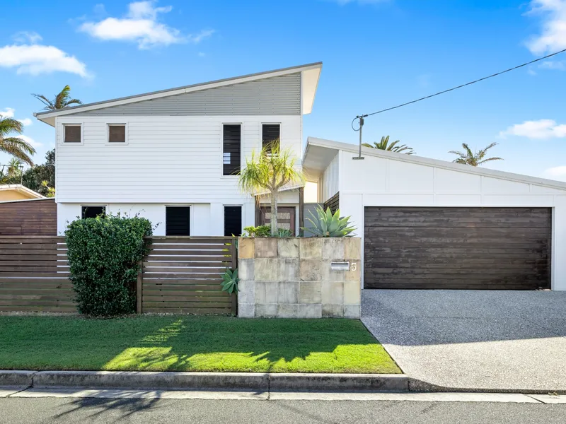 Coastal Gem - Stunning Family Home with Pool, Coastal Charm, and Perfect Outdoor Entertainment Area