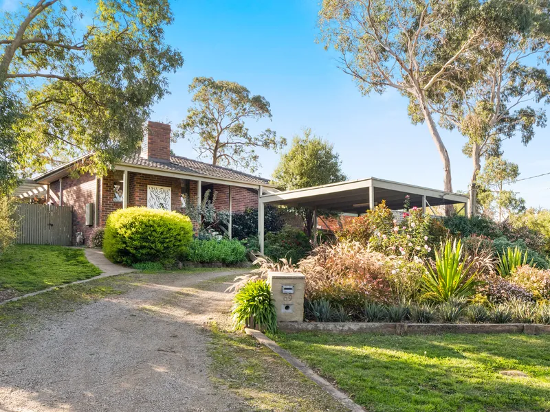 Family Living in Leafy Serenity