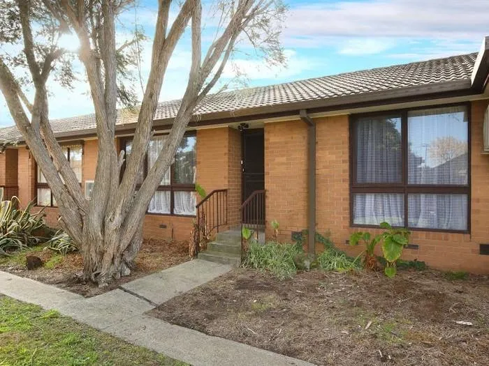 2BR unit in a quiet court – DANDENONG NT