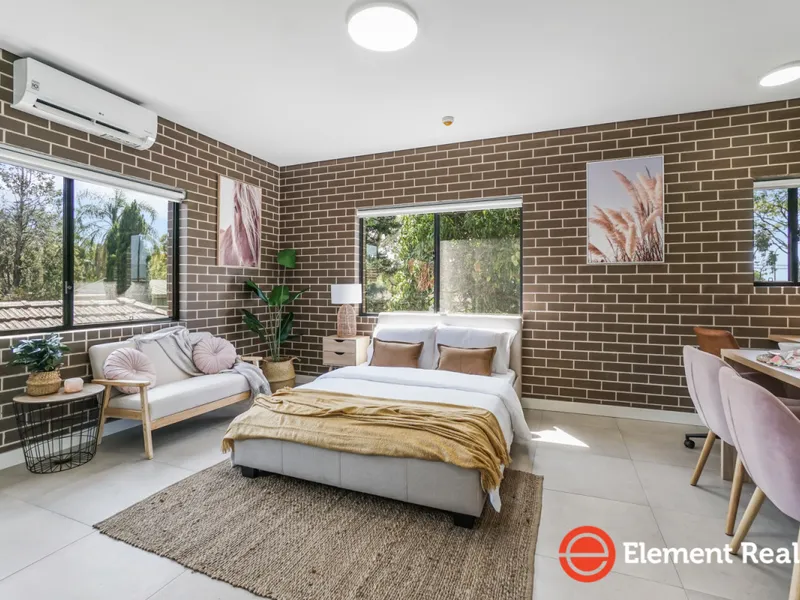 ONE WEEK RENT FREE - As New 1 Bedroom Studio, Next To Western Sydney University !!!