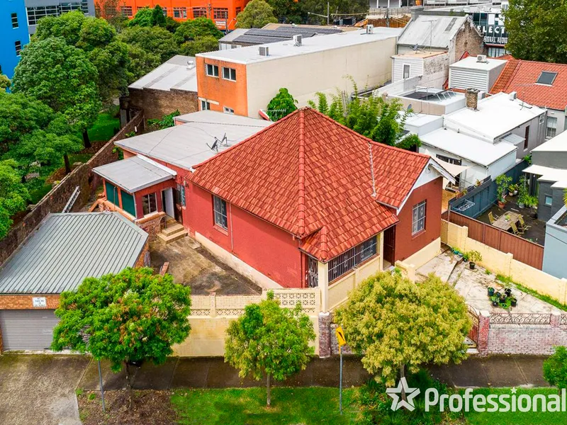 Massive 464.4m2 Corner Block - 5 Bedroom Family Home - Zone B4 Mixed Use - A World Of Opportunity Awaits...