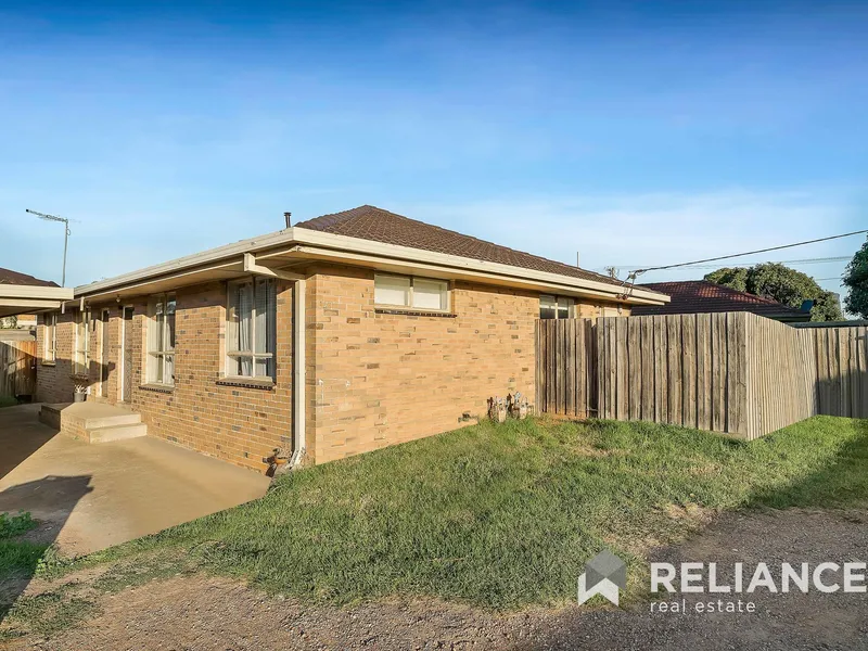 Perfect Unit in the Heart of Werribee !!