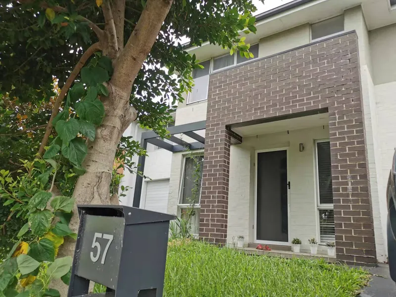 PERFECT DOUBLE STORY DUPLEX IN QUIET AREA