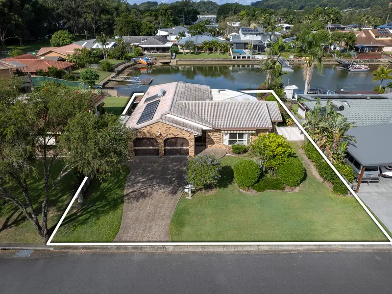 DREAM WATERFRONT OPPORTUNITY IN CURRUMBIN WATERS