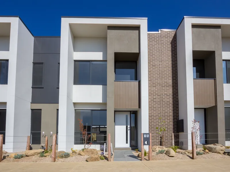 Modern Townhome In A Convenient Location