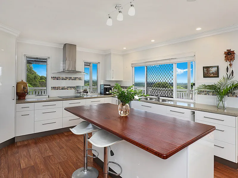 Majestic residence on elevated 1525m2 parcel with magical mountain and river views