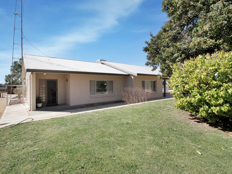 The Idyllic lifestyle property awaits you!