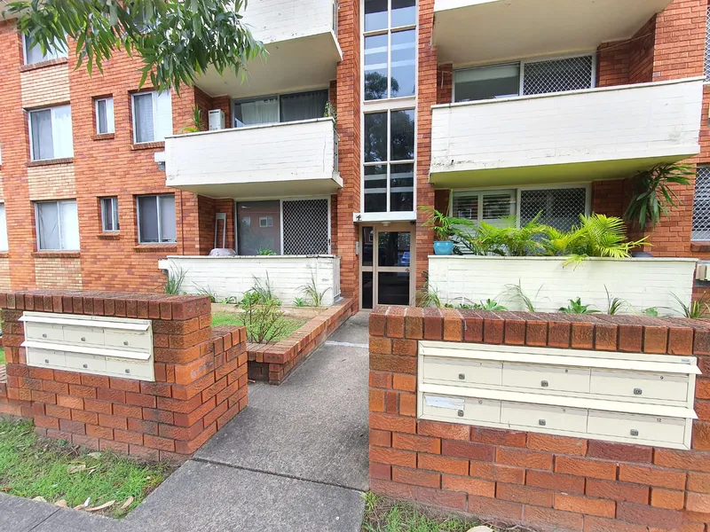 Two Bedrooms Apartment In Quiet Setting with NEW CARPET