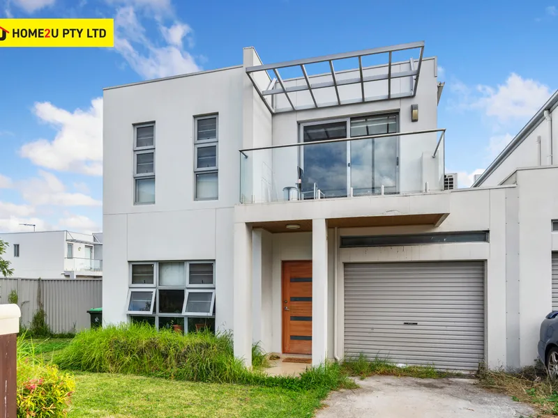 Modern Prestige 5 Bedrooms 2 bathrooms plus 2 toilets Home