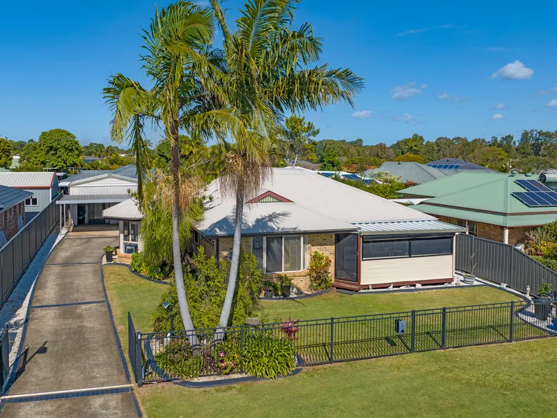 300M TO SANDY BEACH - DUAL LIVING POTENTIAL