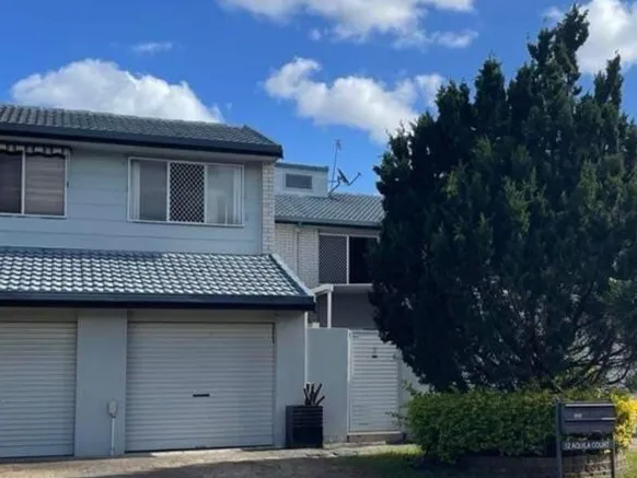 Waterfront townhouse with breath-taking views