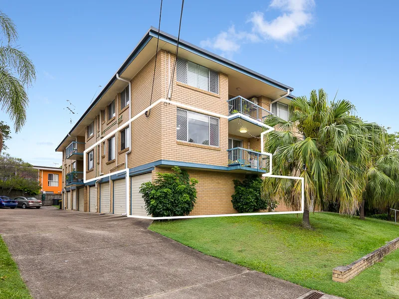 GREAT VALUE 3 BED UNIT IN CENTRAL INDRO!!
