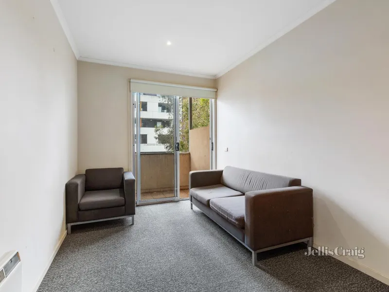 Ideal Investment - Across The Road From Monash Uni