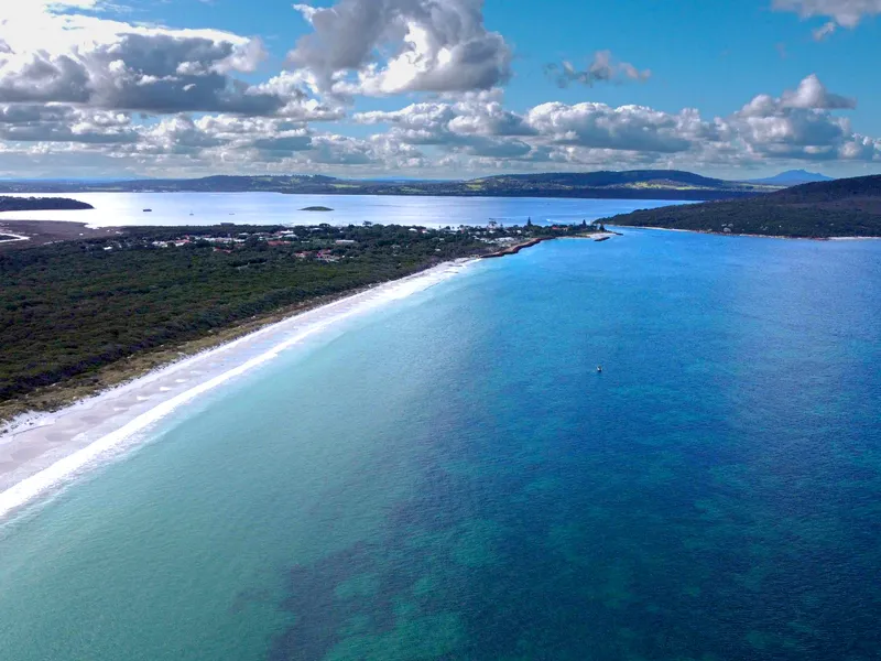 Invest in Your Coastal Dream: Brilliant Beachside Villa in Albany Awaits