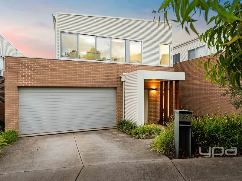 Great Outlook and Ready to Move In!