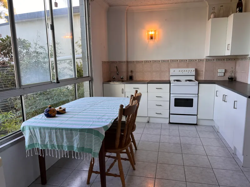 Large apartment with Bushviews! TO APPLY ONLINE FOR A RENTAL FOLLOW THIS LINK t-app.com.au/rwb