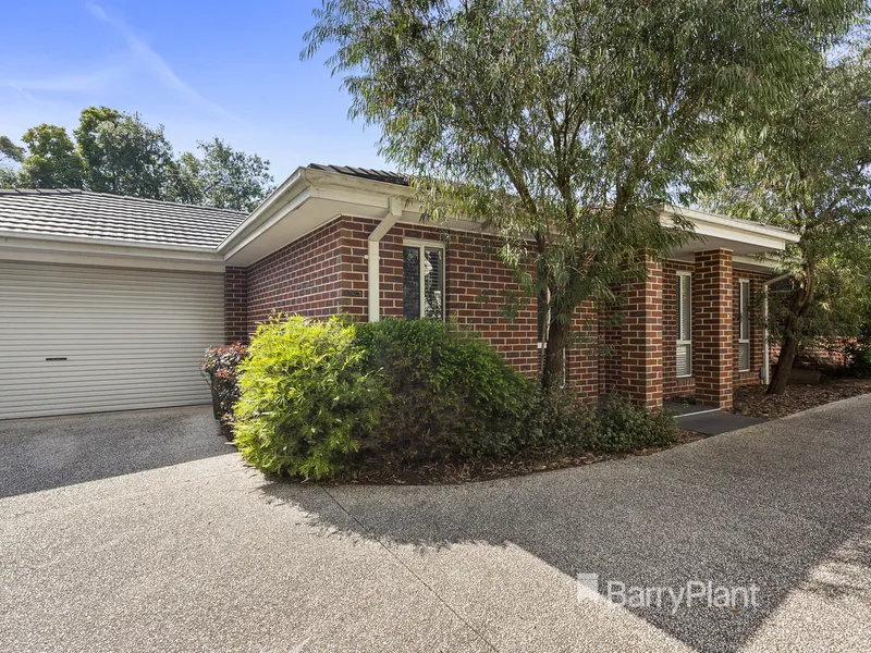 3 Bedroom, 2 Bathroom, 2 Living Townhouse