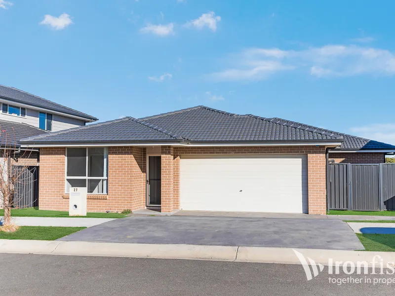 SINGLE STOREY FIVE BEDROOM HOME FOR LEASE