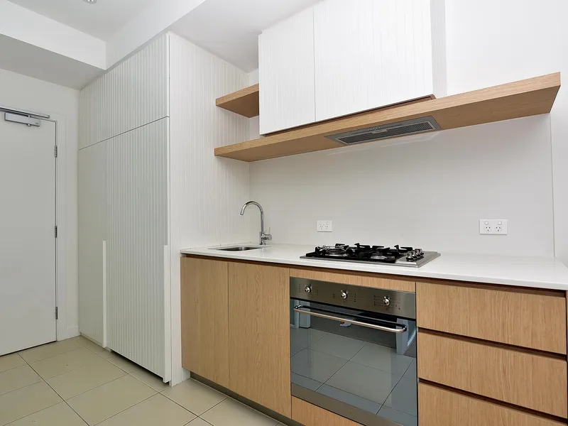 Convenience in Caulfield!