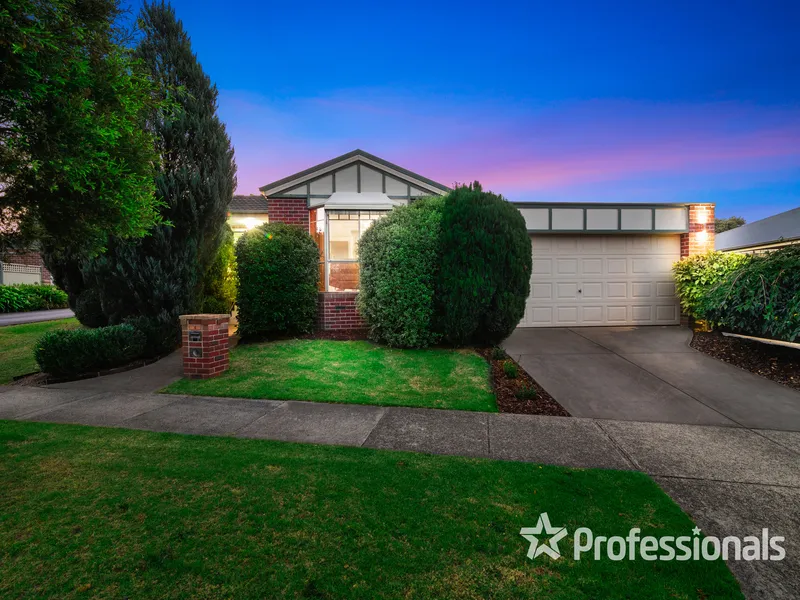 STUNNING UPDATES, OWN STREET FRONTAGE & WALK TO EVERYTHING