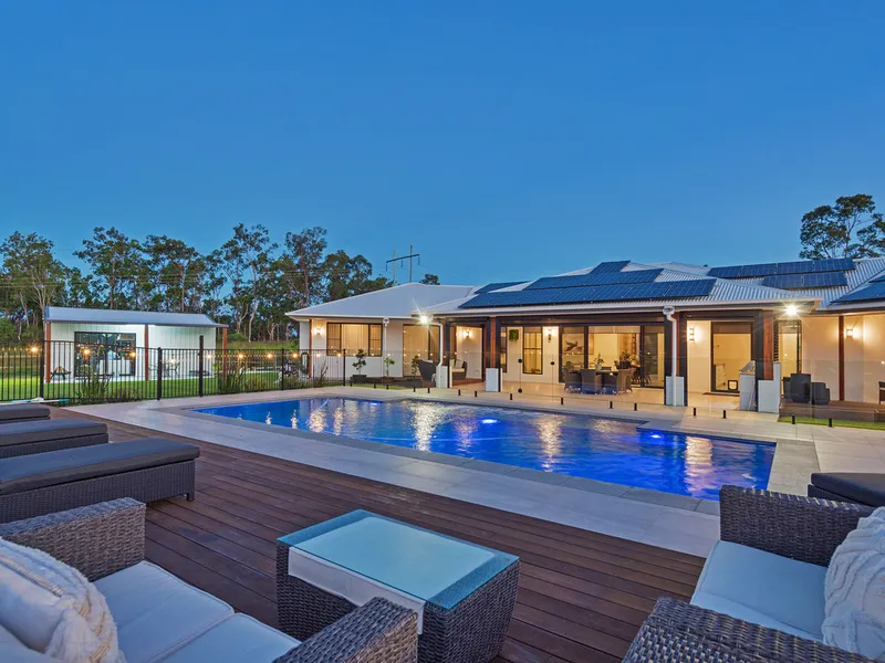 EXEMPLARY ACREAGE RETREAT