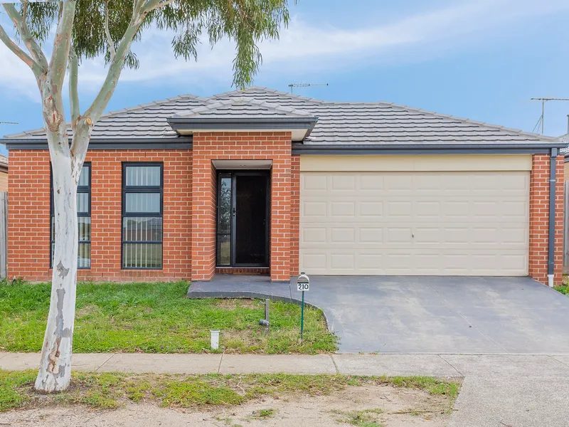 THREE BEDROOM HOUSE IN PERFECT LOCATION!!