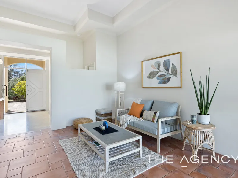 A SOVEREIGN ON HALFPENNY!