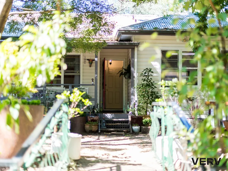 Retreat style living in the heart of Bungendore
