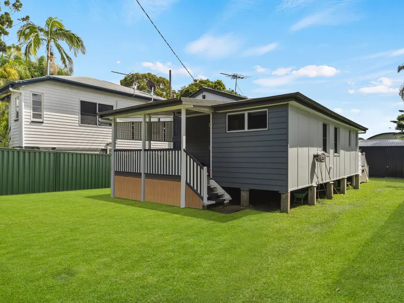 Fully renovated beach cottage cutie 130m from the waterfront