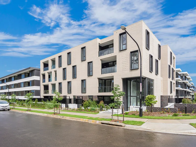 Brand New Luxury 2 Beds Apartment (Offer Free internet)